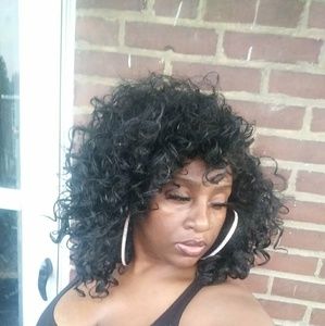 Meet your Posher, Robin